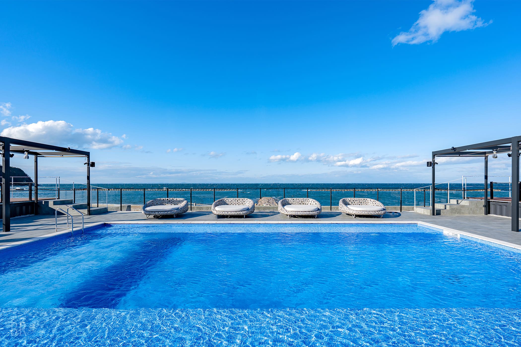 【淡路島】awaJ Beach Club-アワジェイ・ビーチクラブ-｜大人を夢中にさせる海外仕様のビーチクラブ