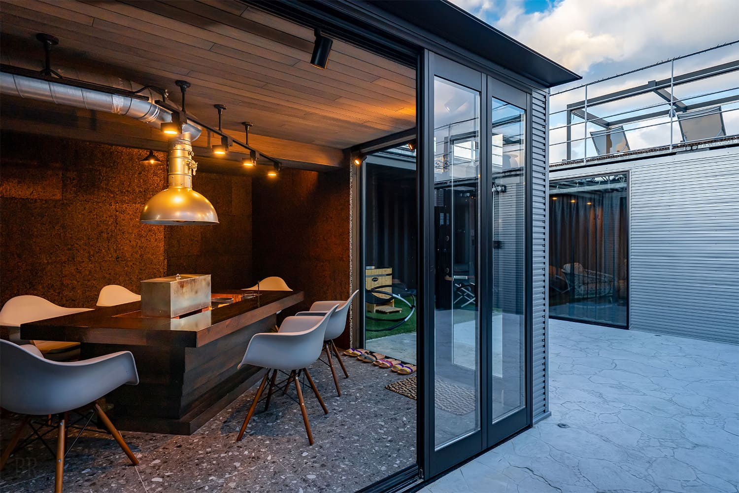 五感を満たすリゾートダイニング